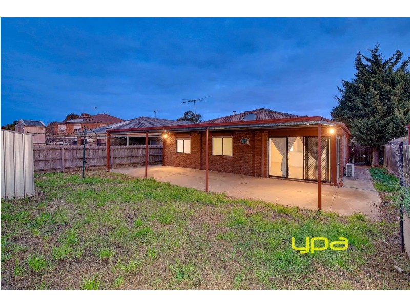 10 Alexander Close, Delahey VIC 3037
