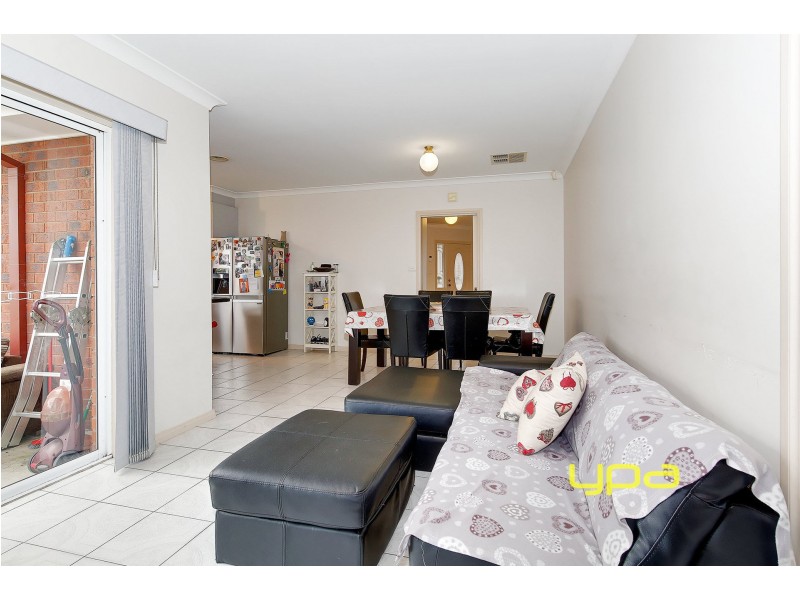 5 Chris Court, Hillside VIC 3037