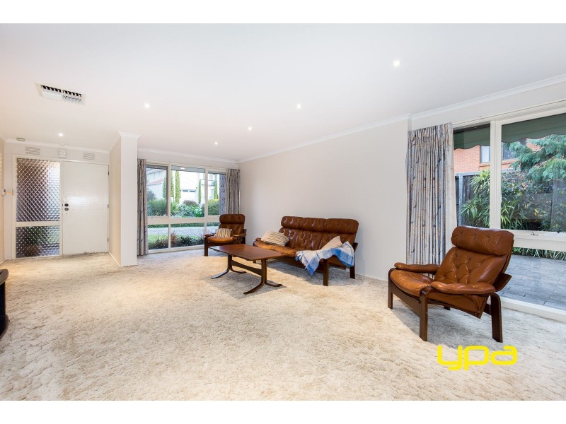 64 Pindari Avenue, Taylors Lakes VIC 3038