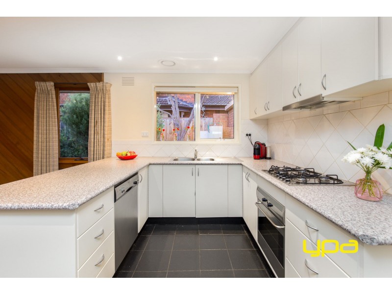 64 Pindari Avenue, Taylors Lakes VIC 3038