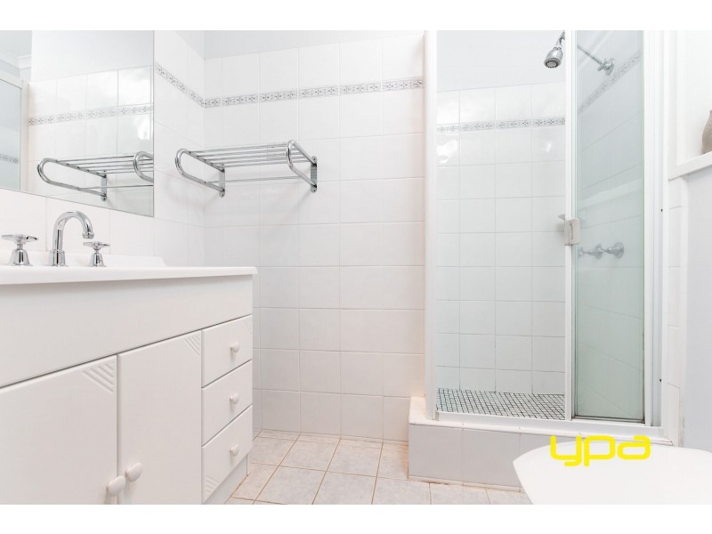 64 Pindari Avenue, Taylors Lakes VIC 3038