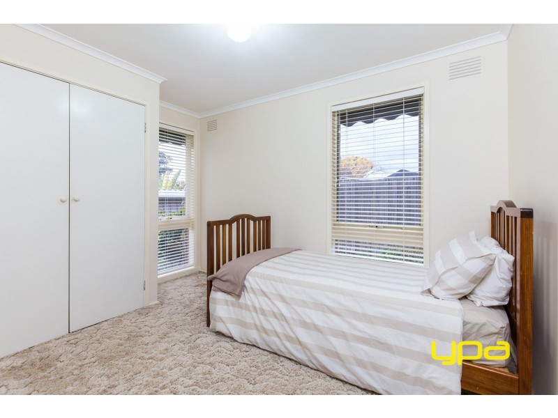 64 Pindari Avenue, Taylors Lakes VIC 3038