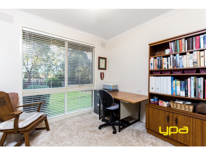 64 Pindari Avenue, Taylors Lakes VIC 3038