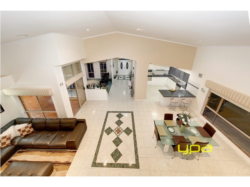 4 Summit Mews, Hillside VIC 3037