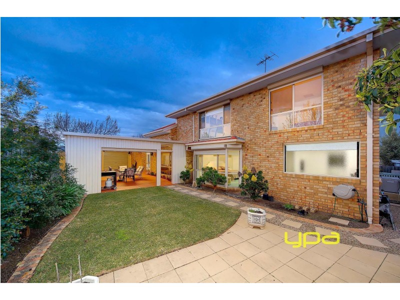 4 Summit Mews, Hillside VIC 3037