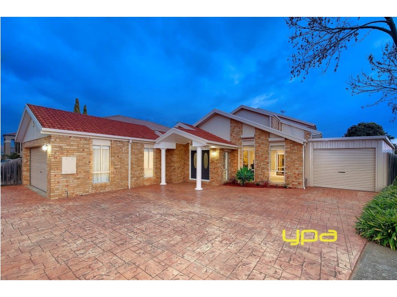 4 Summit Mews, Hillside VIC 3037