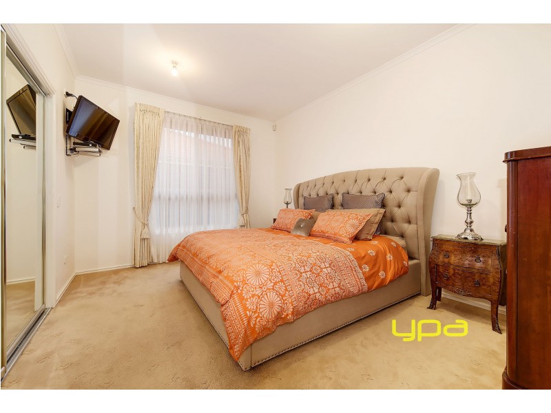 45 Wakelin Crescent, Taylors Lakes VIC 3038