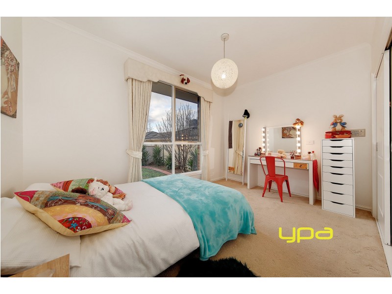 45 Wakelin Crescent, Taylors Lakes VIC 3038