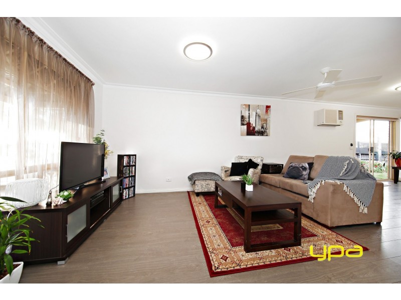 7 Alexander Close, Delahey VIC 3037