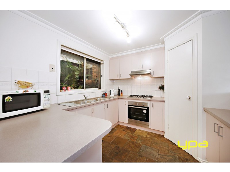 7 Alexander Close, Delahey VIC 3037