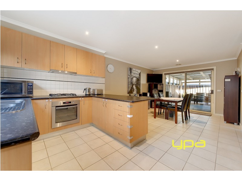 1/33 Jade Way, Hillside VIC 3037