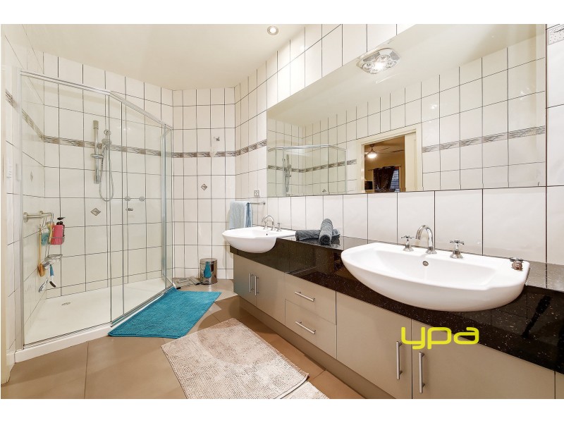 19 Highwood Drive, Hillside VIC 3037