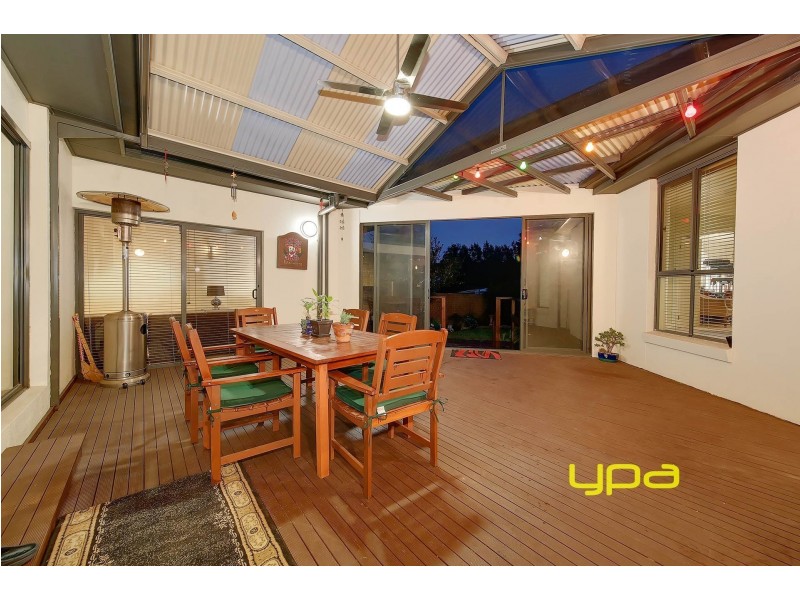 19 Highwood Drive, Hillside VIC 3037