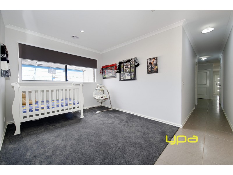 30 Borrowdale Road, Melton West VIC 3337
