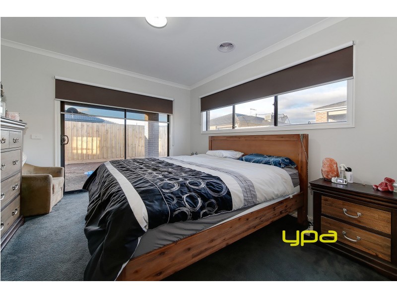 30 Borrowdale Road, Melton West VIC 3337