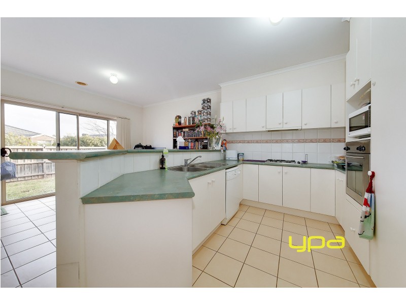 47 Wattletree Drive, Taylors Hill VIC 3037
