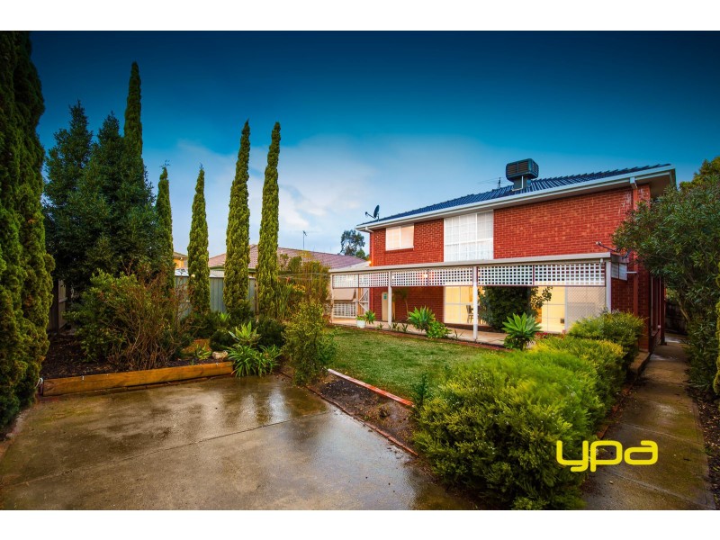 7 Wakelin Crescent, Taylors Lakes VIC 3038