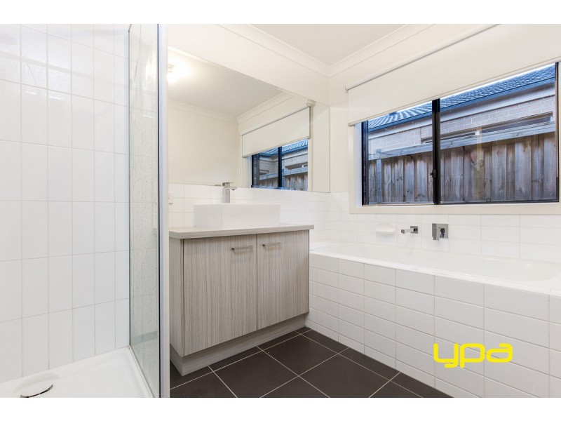 77 City Vista Court, Plumpton VIC 3335