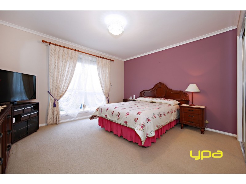 34 Yeats Drive, Delahey VIC 3037
