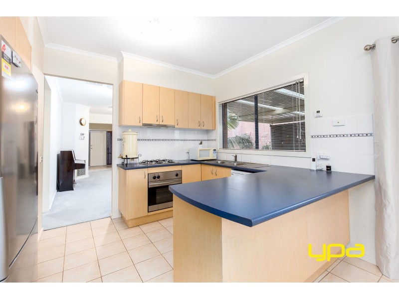 21 The Glades, Taylors Hill VIC 3037