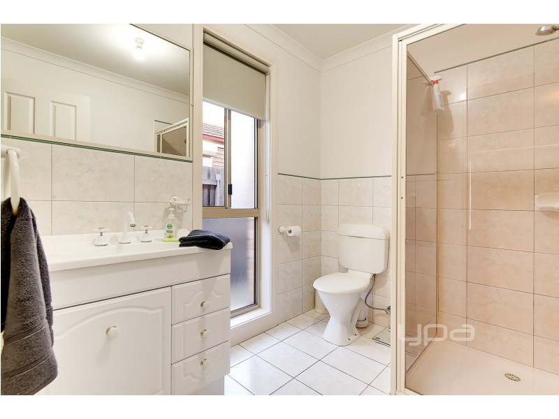 5 Tussock Crescent, Sydenham VIC 3037