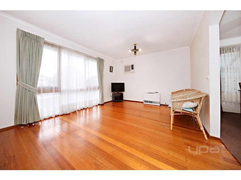 40 Lady Nelson Way, Taylors Lakes VIC 3038