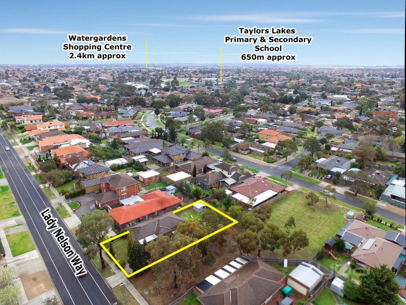 40 Lady Nelson Way, Taylors Lakes VIC 3038
