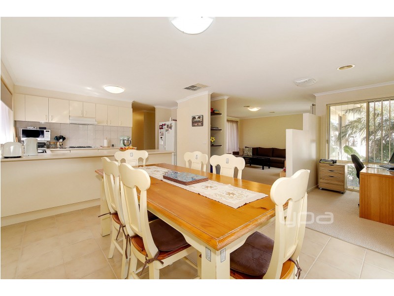 5 Silvana Way, Hillside VIC 3037