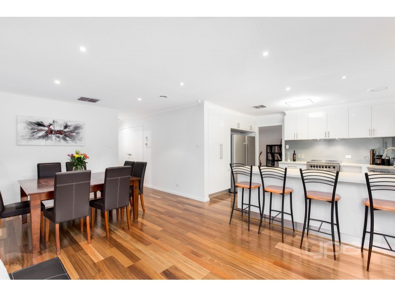 14 Aldershot Drive, Keilor Downs VIC 3038