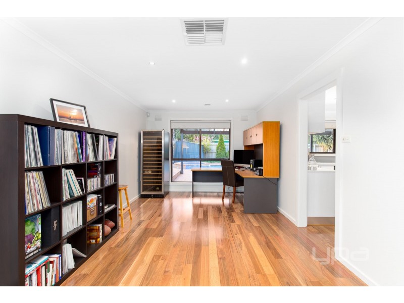 14 Aldershot Drive, Keilor Downs VIC 3038