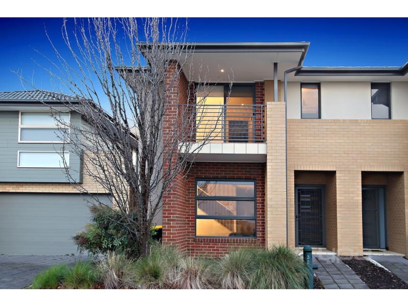 36 Eloura Circuit, Taylors Hill VIC 3037