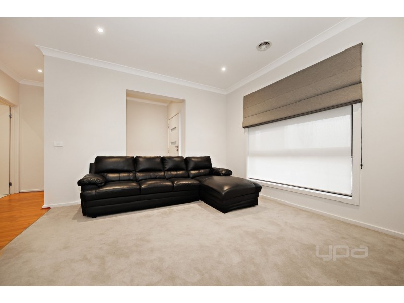 36 Eloura Circuit, Taylors Hill VIC 3037