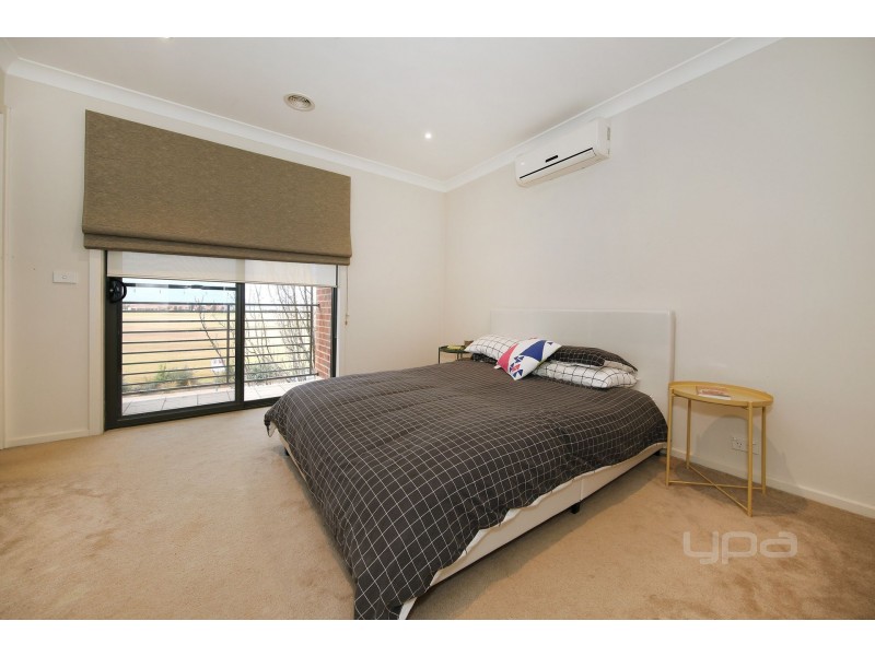 36 Eloura Circuit, Taylors Hill VIC 3037