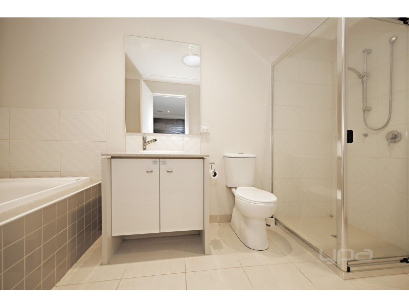 36 Eloura Circuit, Taylors Hill VIC 3037