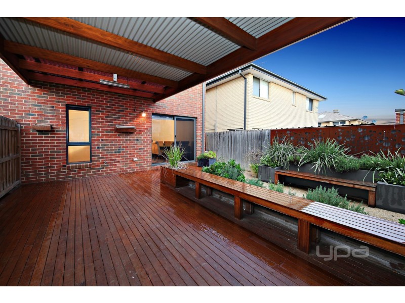 36 Eloura Circuit, Taylors Hill VIC 3037