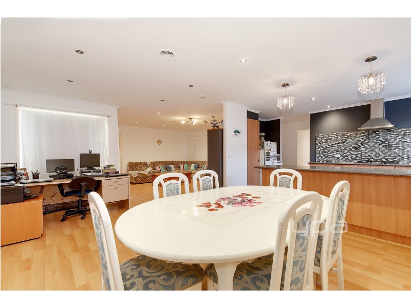 31 Brindalee Way, Hillside VIC 3037