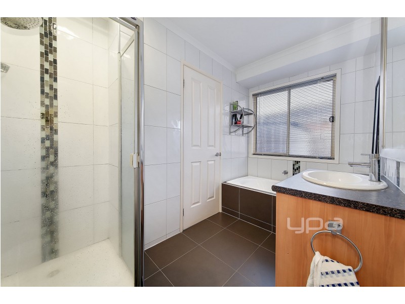 31 Brindalee Way, Hillside VIC 3037