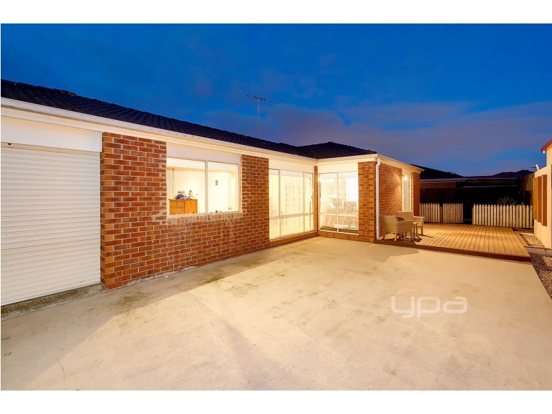 31 Brindalee Way, Hillside VIC 3037