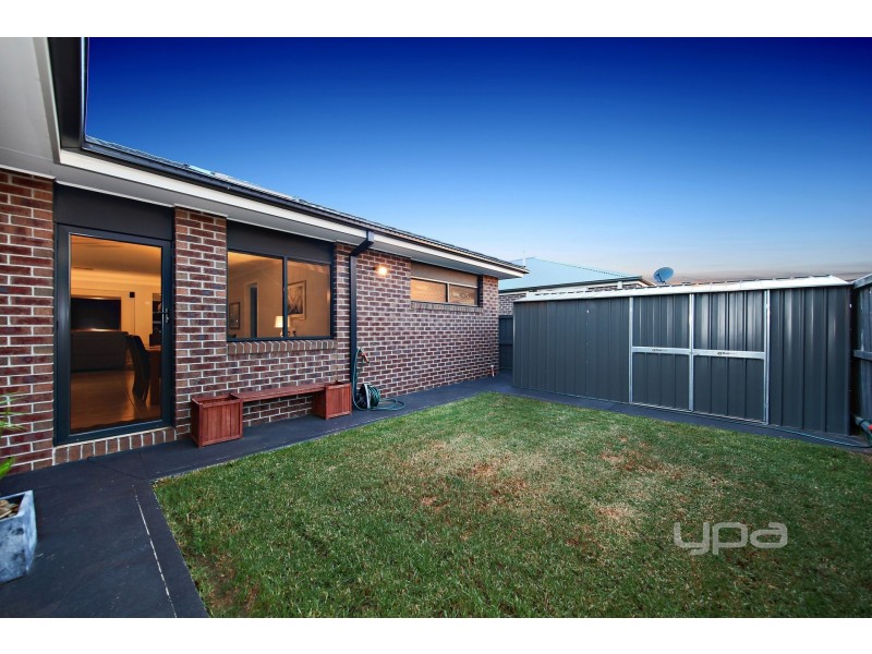 24 Goulding Drive, Plumpton VIC 3335
