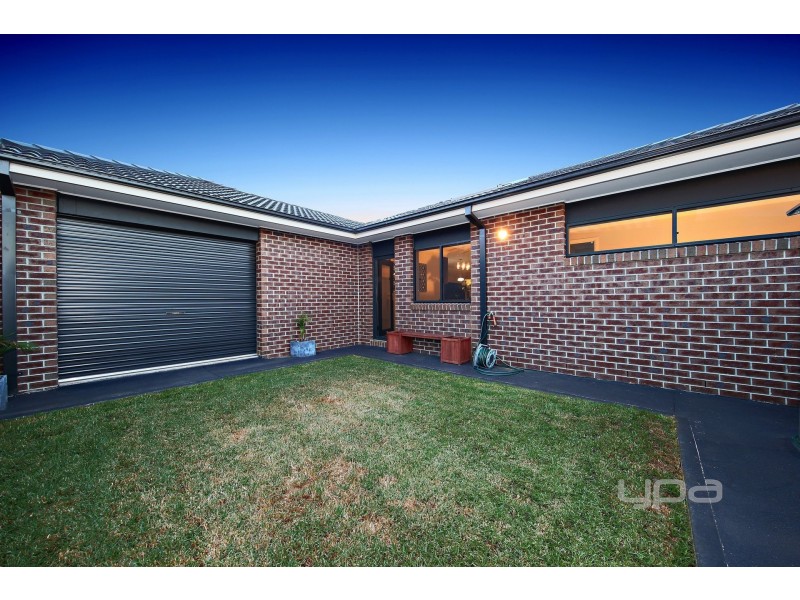 24 Goulding Drive, Plumpton VIC 3335