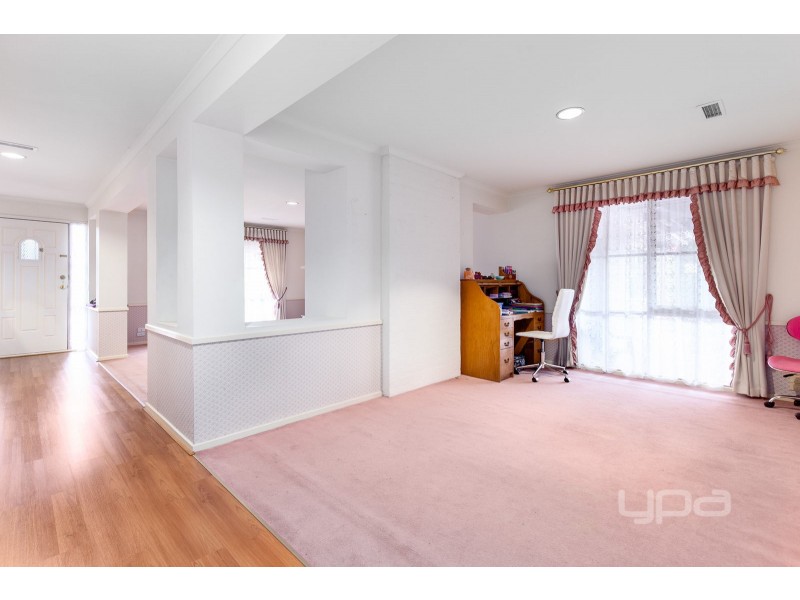 4 Milligan Parade, Sydenham VIC 3037