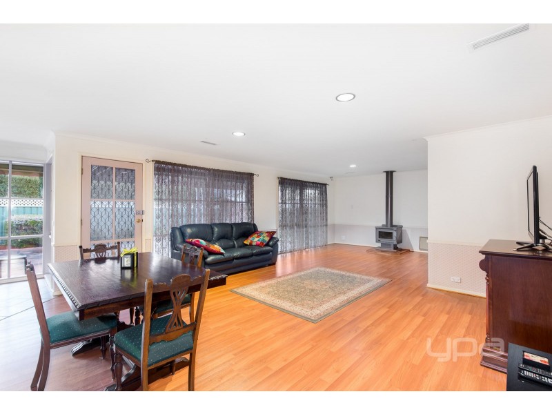 4 Milligan Parade, Sydenham VIC 3037