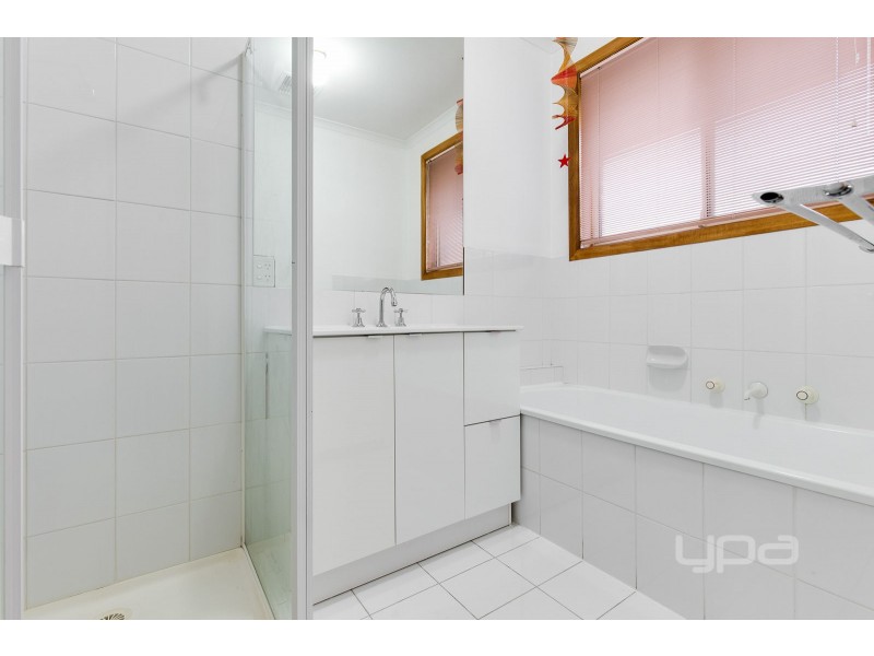 26 Truro Crescent, Taylors Lakes VIC 3038