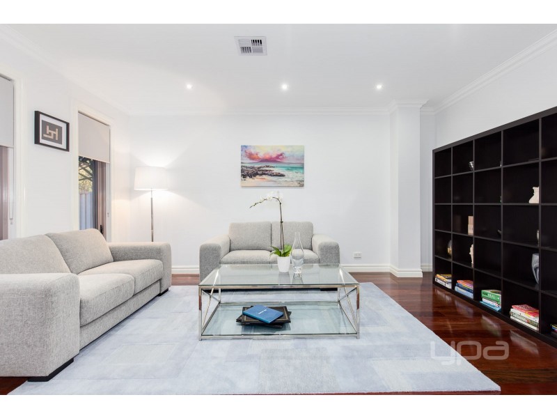 56 Tenterfield Drive, Burnside Heights VIC 3023