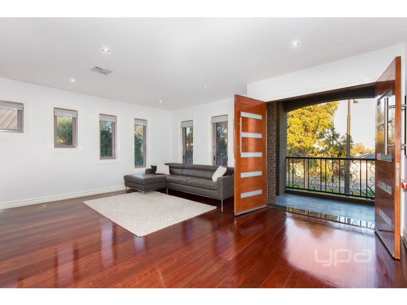 56 Tenterfield Drive, Burnside Heights VIC 3023