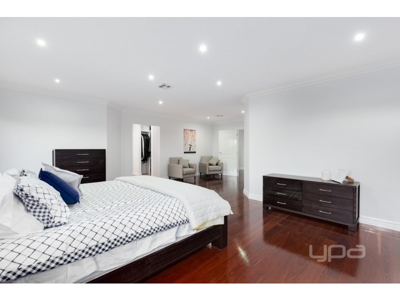 56 Tenterfield Drive, Burnside Heights VIC 3023