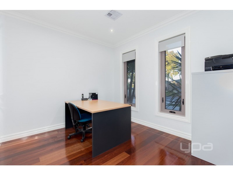 56 Tenterfield Drive, Burnside Heights VIC 3023