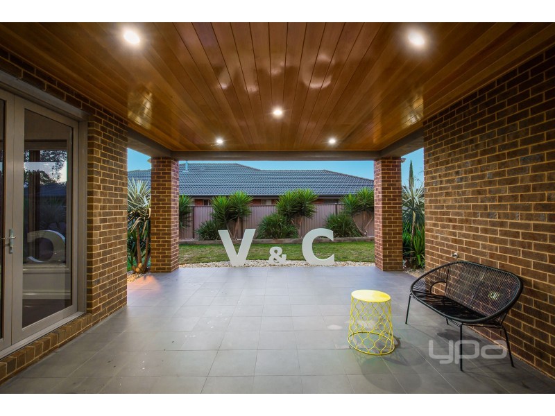 56 Tenterfield Drive, Burnside Heights VIC 3023