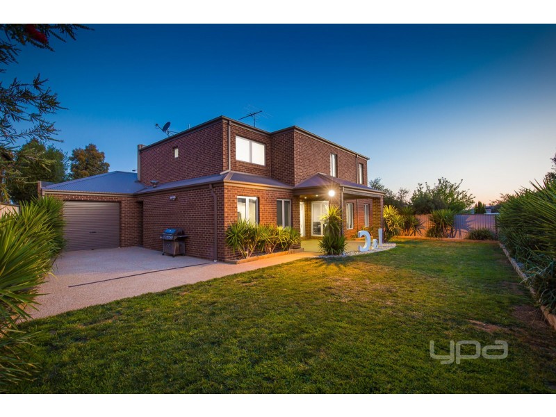 56 Tenterfield Drive, Burnside Heights VIC 3023