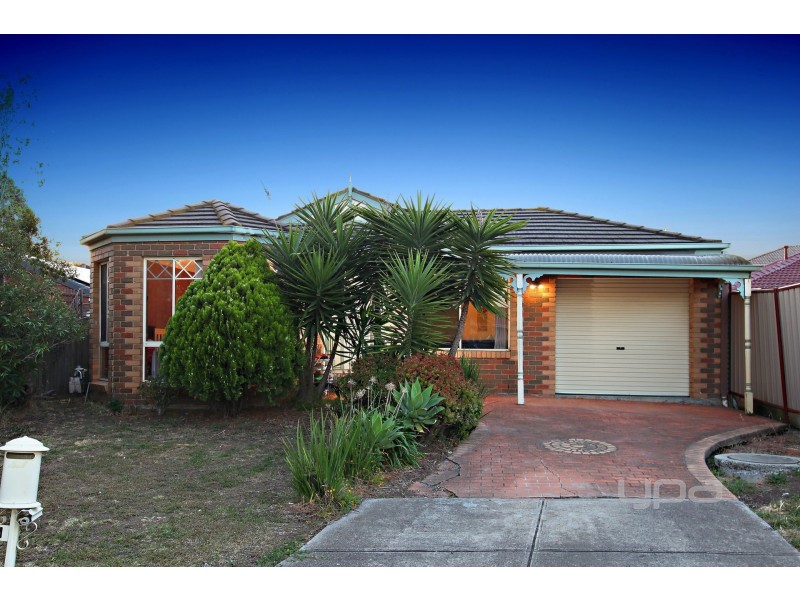 15 Ingoldsby Court, Delahey VIC 3037
